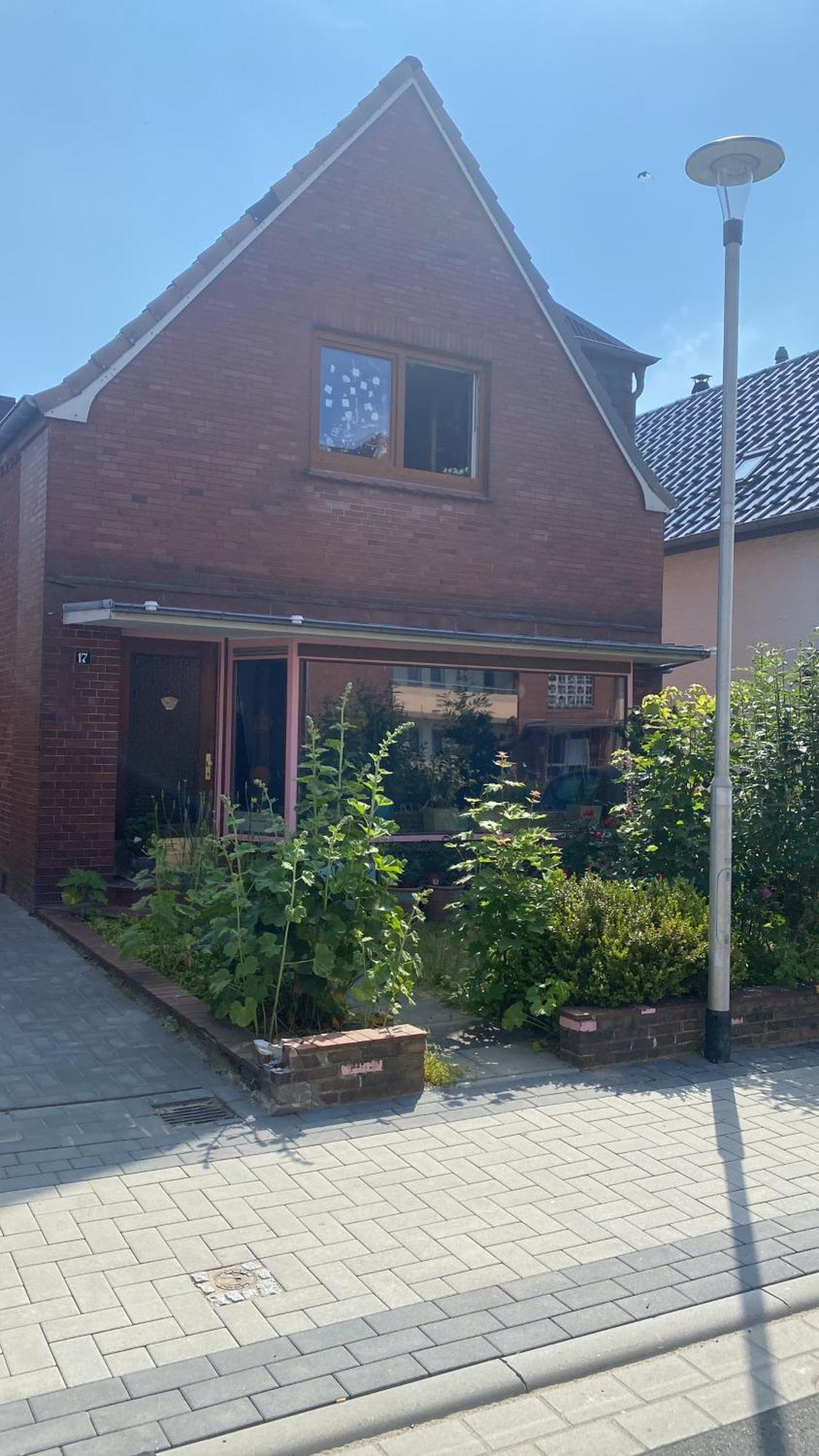 Privartzimmer 'Ausfahrt Freihalten' Husum  Exterior photo